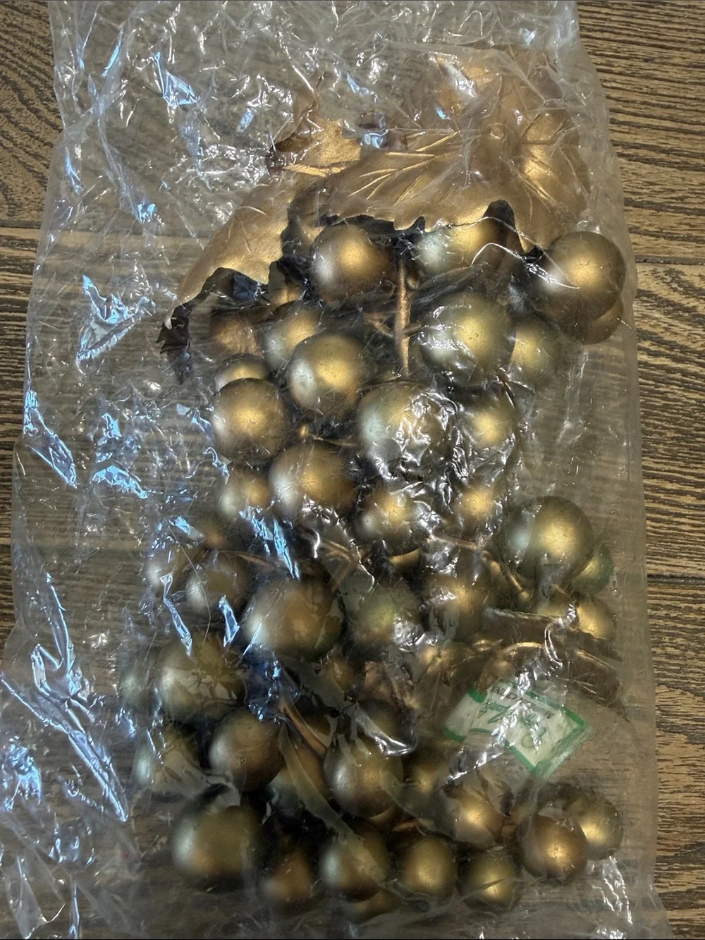 VTG Metallic Gold Leaf and Berry Garland - Home Accent Perfect for Holiday Craft